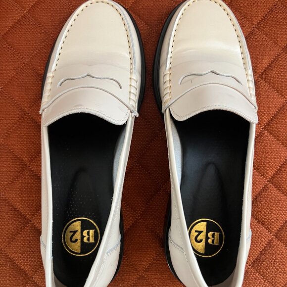 Almost new B2 Browns Ivory Bishop Loafer Size 7 - Picture 5 of 8